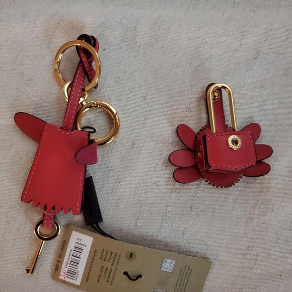 Nwt Burberry Leather bag charm keyring 100% Authentic - Picture 6 of 10